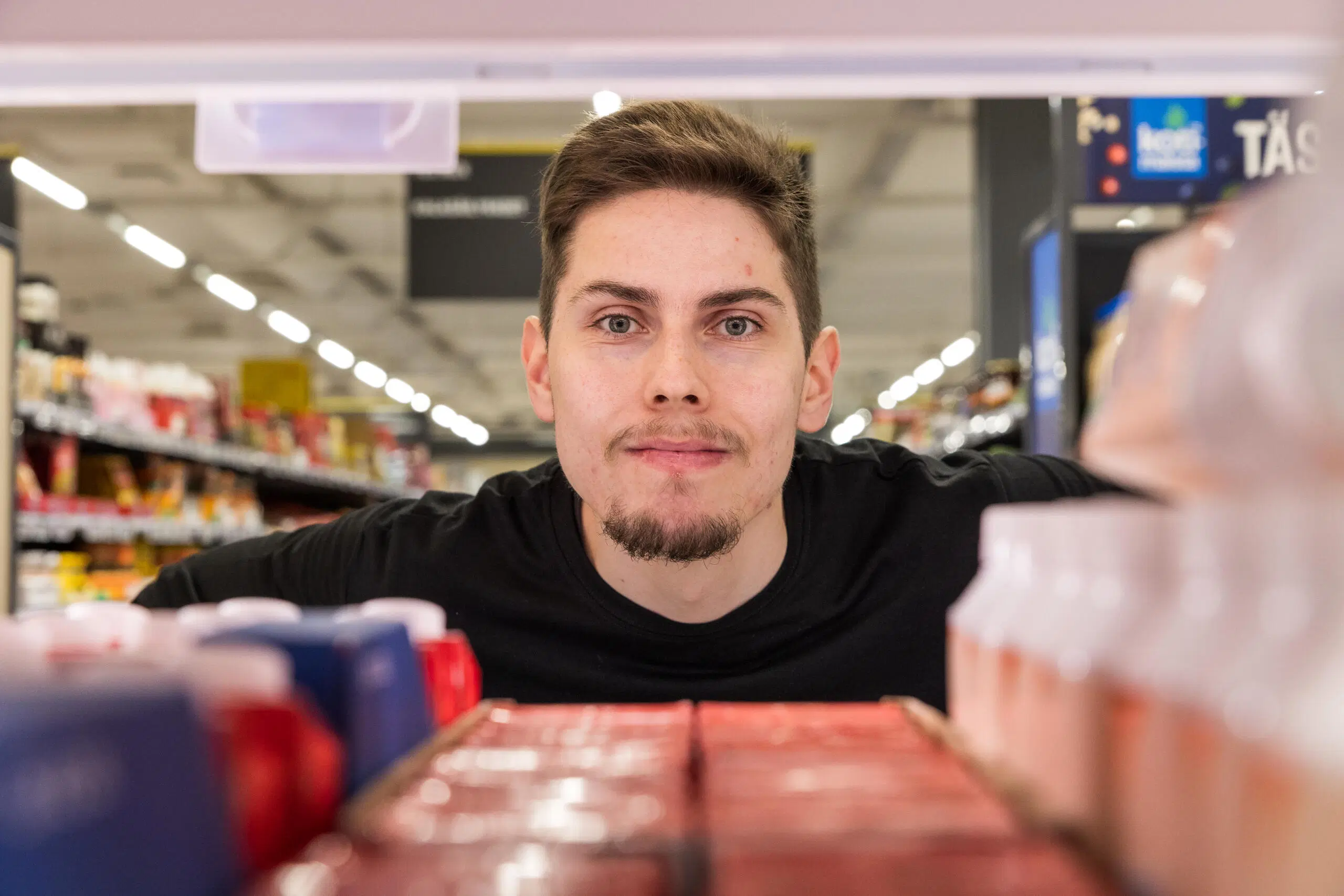 Lähikuva Julius Spaakin kasvoista.