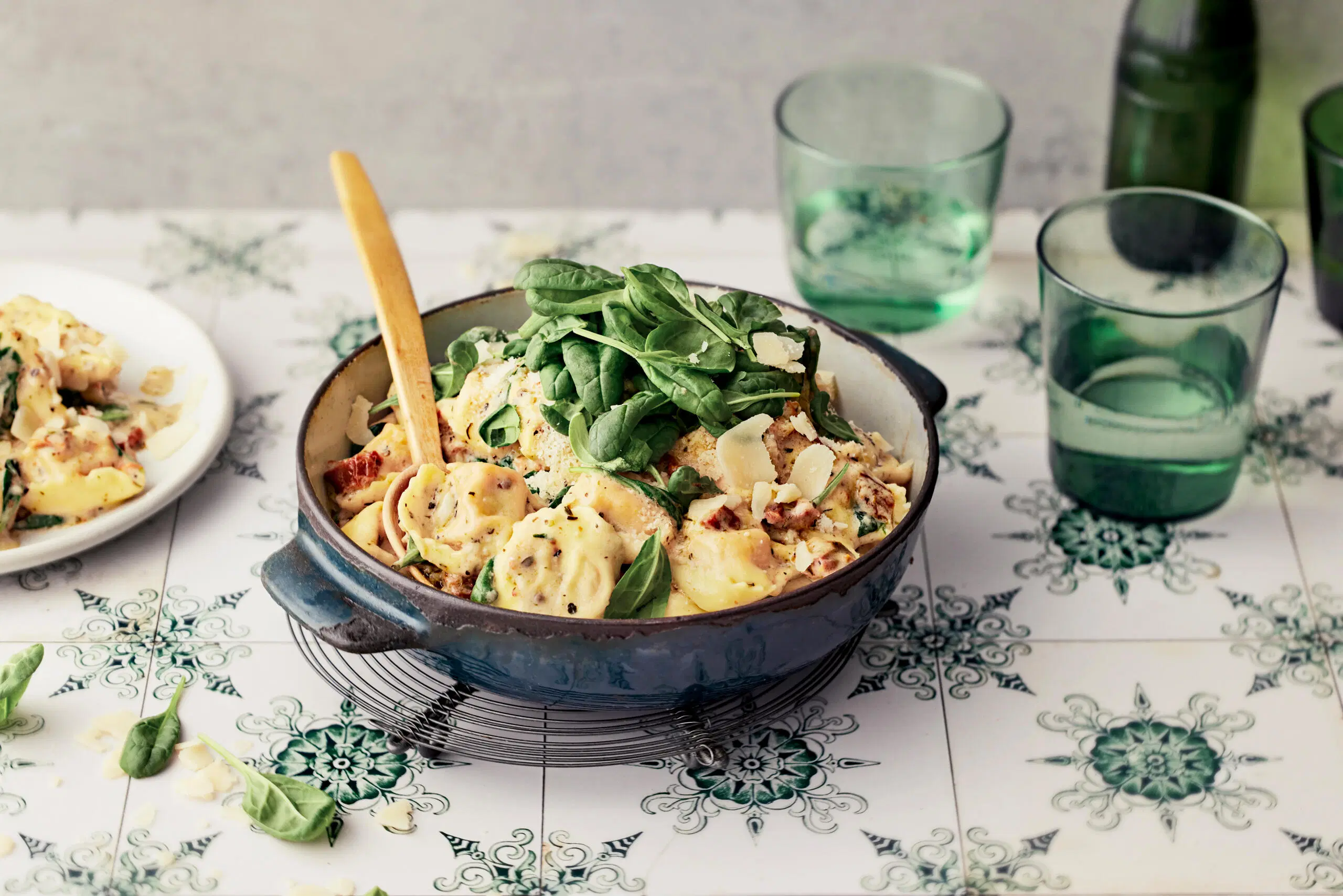 Yhden pannun tomaattinen pasta