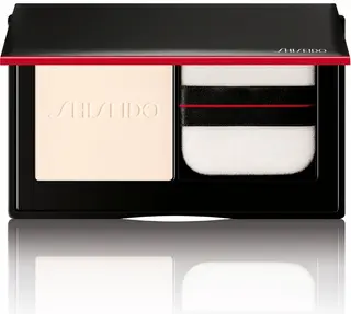 Shiseido Synchro Skin Invisible Silk Pressed Powder kivipuuteri 7 g