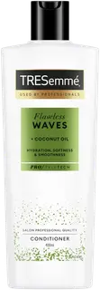 TRESemmé  Flawless Waves Hoitoaine  Ammattimaista laatua   400 ML