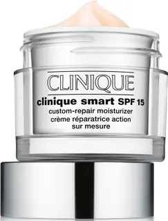 Clinique Smart SPF Custom Repair C/O päivävoide rasvoittuvalle sekaiholle 30 ml