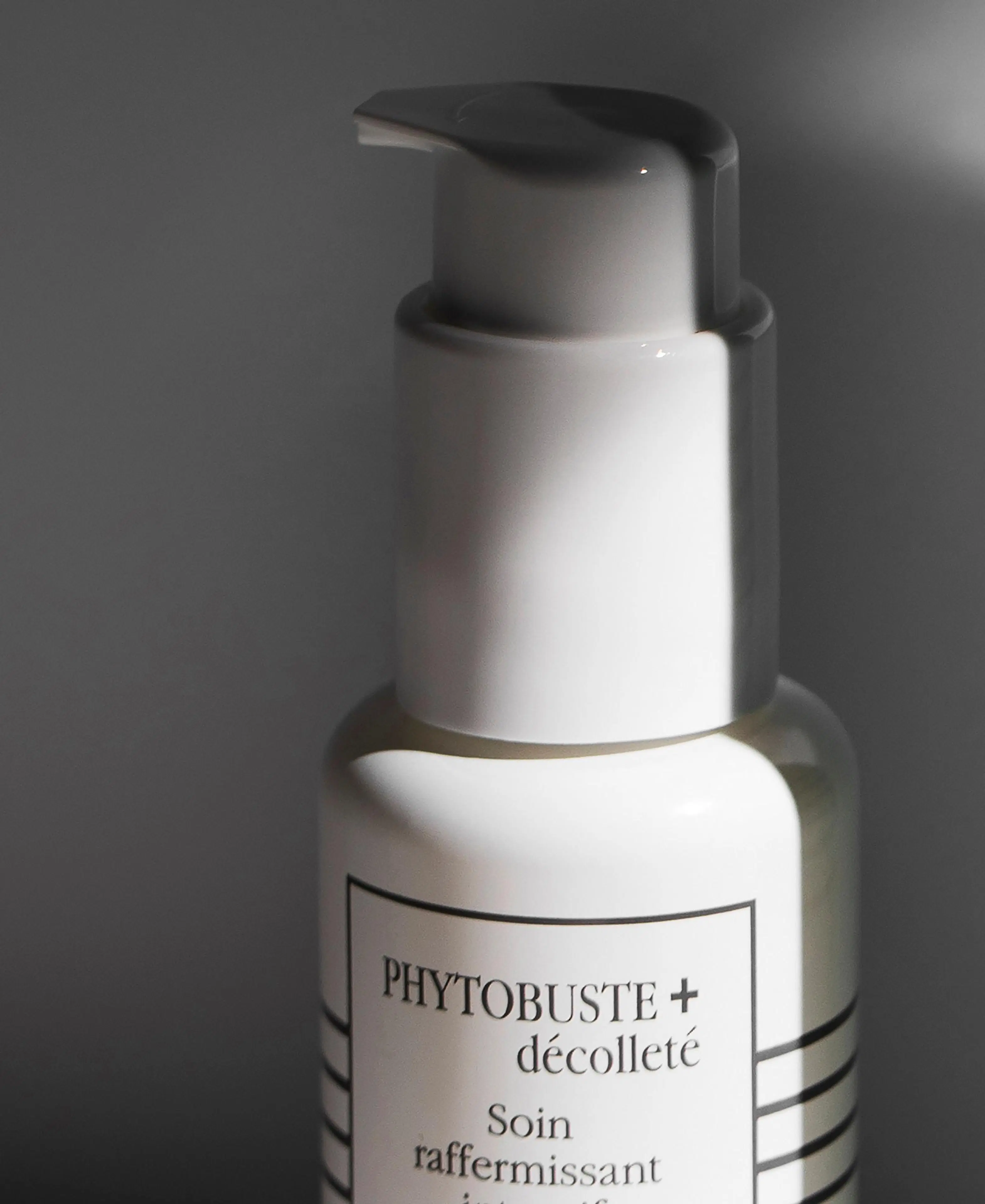Sisley Phytobuste + Décolleté Intensive Firming Bust Compound rintaseerumi 50 ml