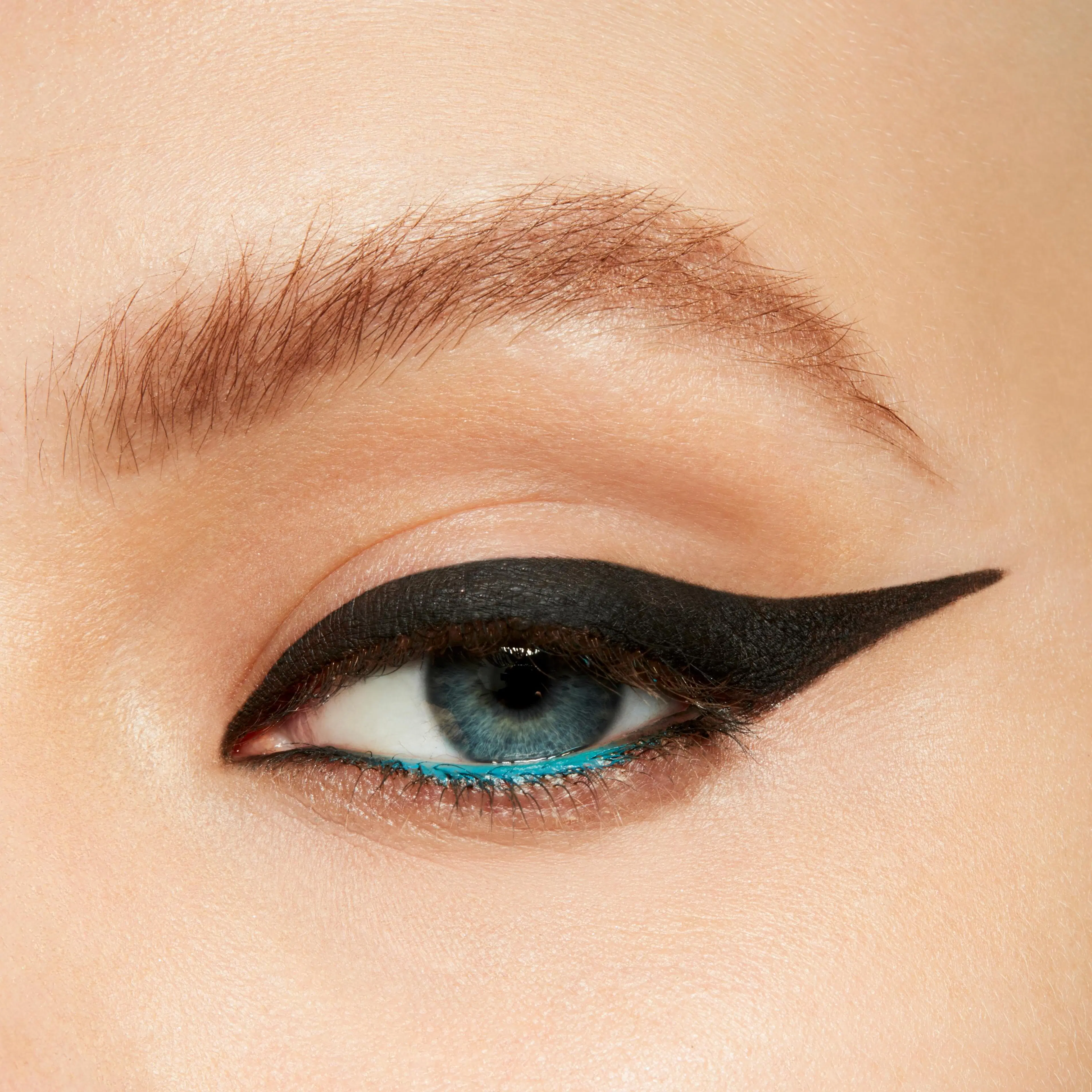 MAC Pro Longwear Fluidline Eyeliner and Brow Gel geelirajaus 3g