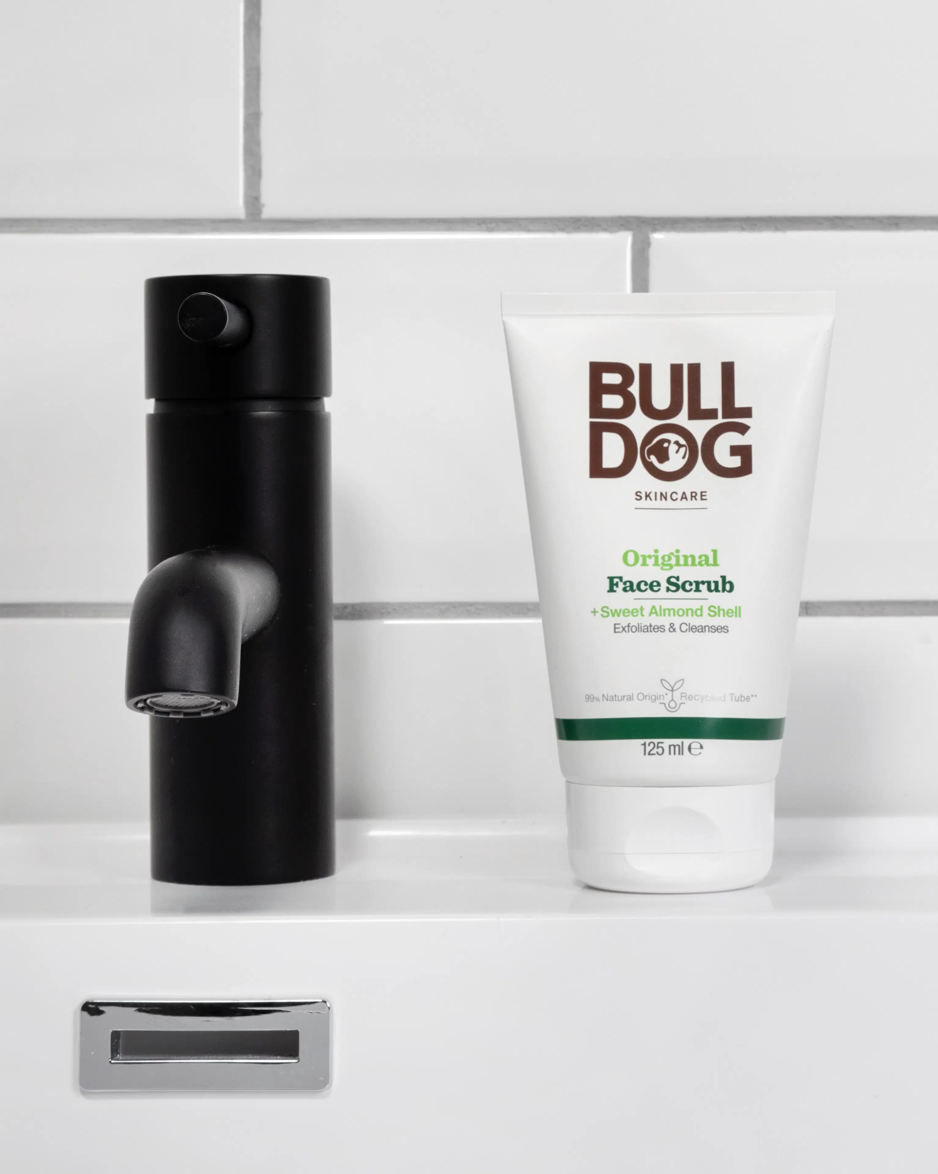 Bulldog Original Face Scrub kasvokuorinta 125 ml