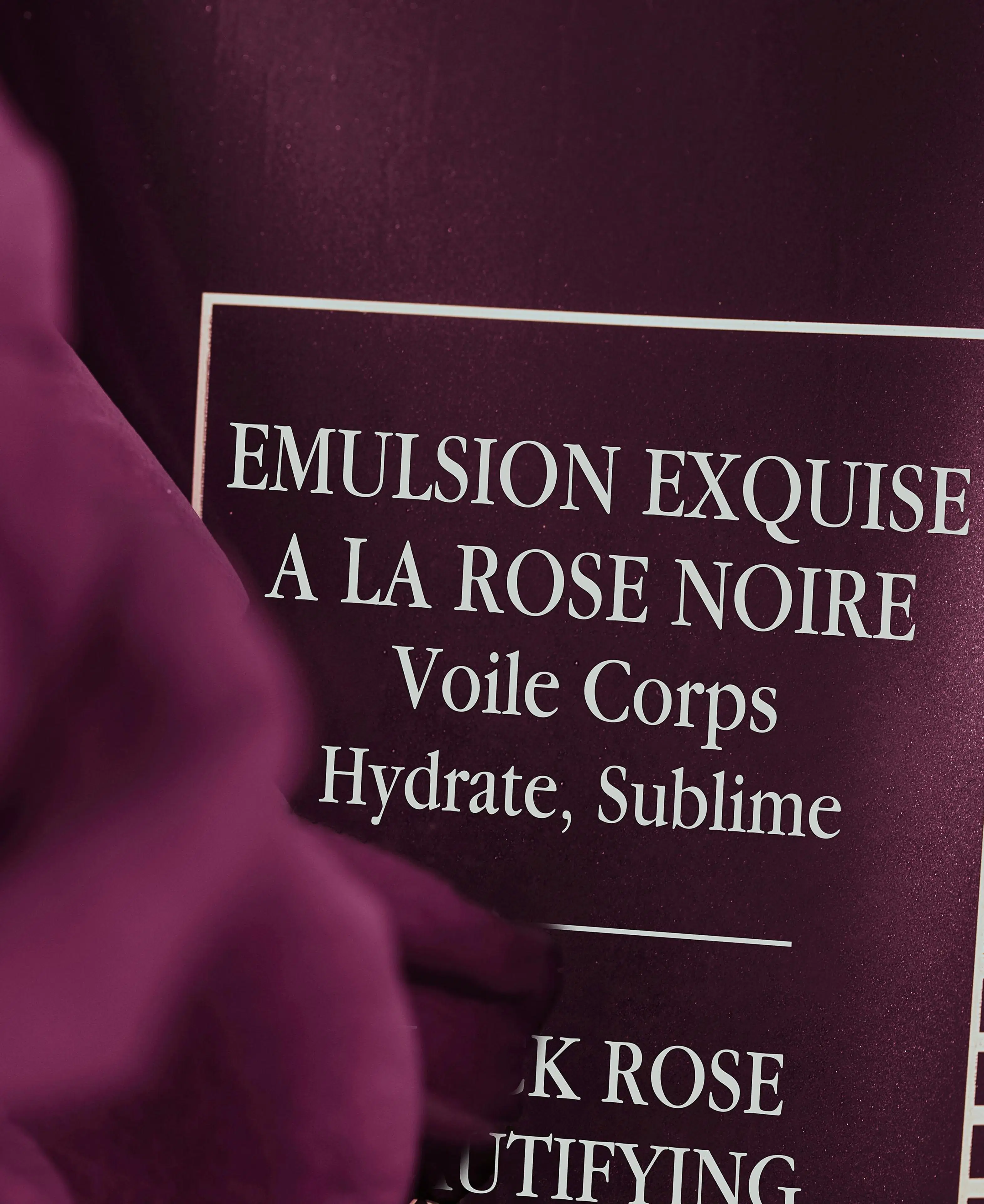 Sisley Black Rose Beautifying Emulsion vartalovoide 200 ml