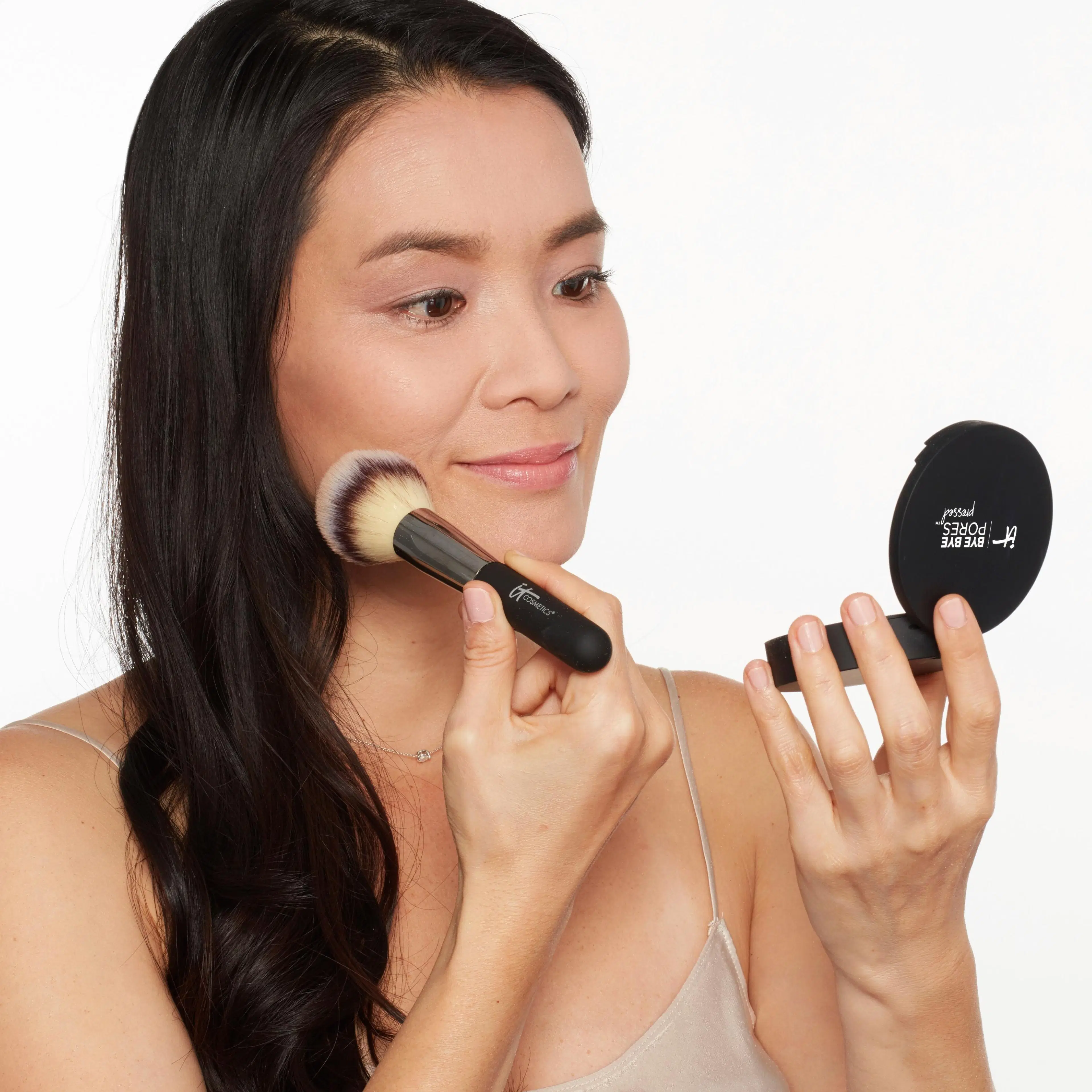 It Cosmetics Bye Bye Pores Pressed™ Translucent kivipuuteri 9 g
