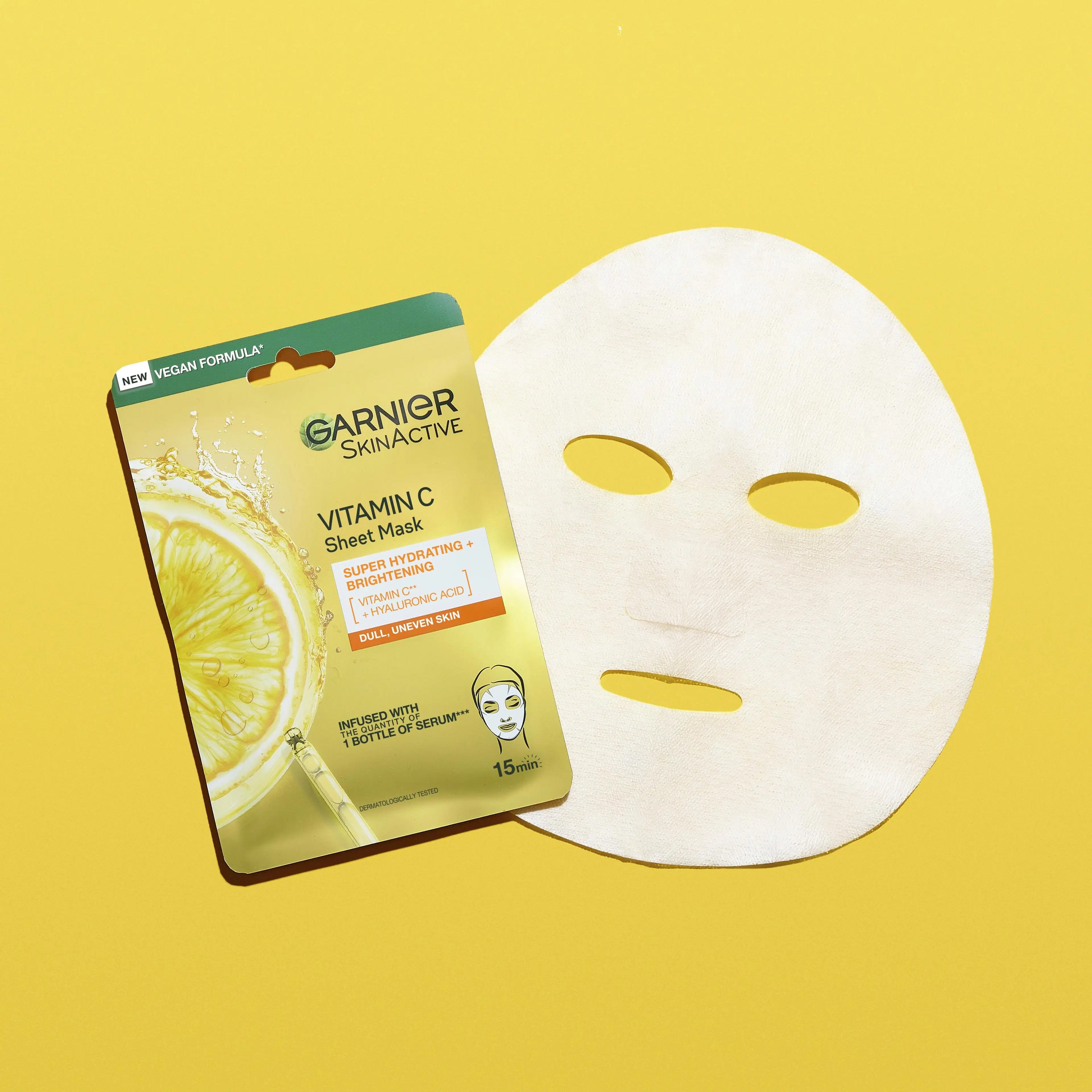 Garnier SkinActive Vitamin C Sheet Mask Super Hydrating + Brightening kosteuttava ja heleyttävä kangasnaamio 28 g