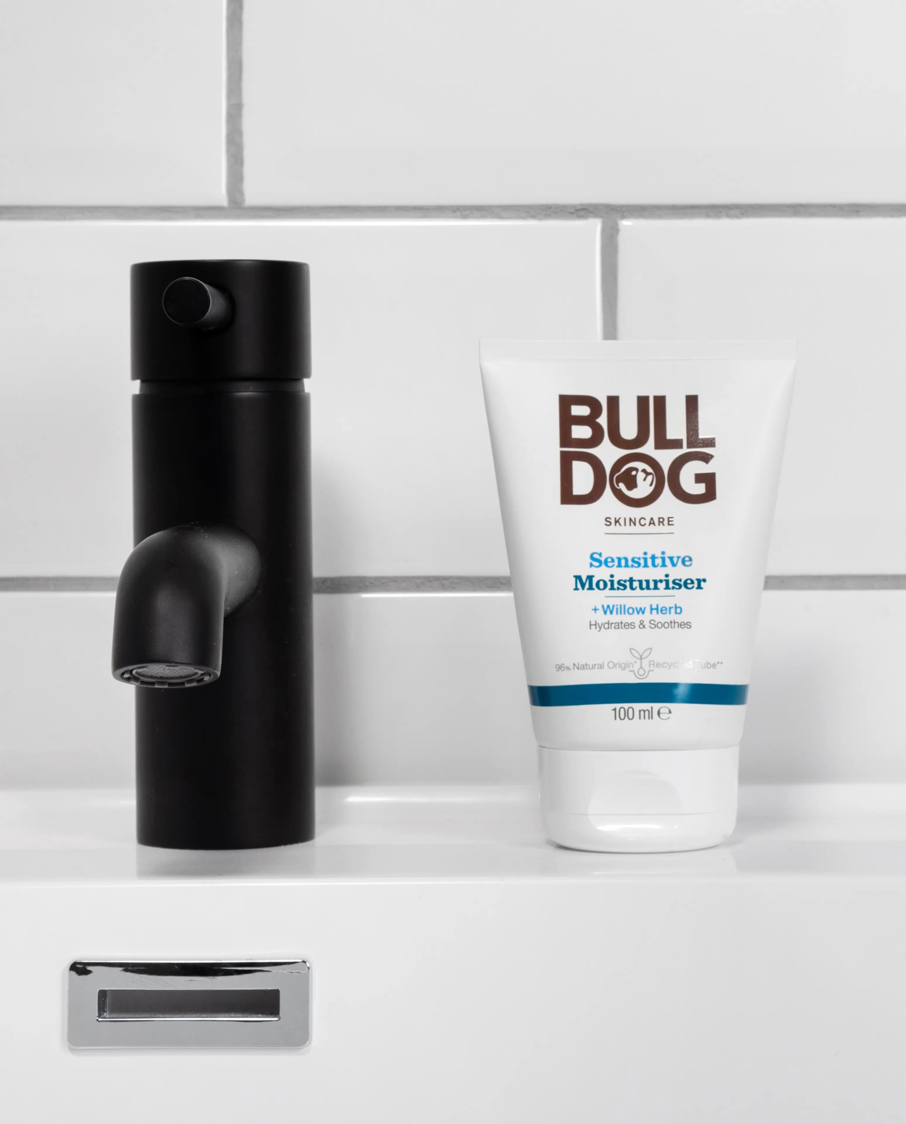 Bulldog Sensitive kosteusvoide 100 ml