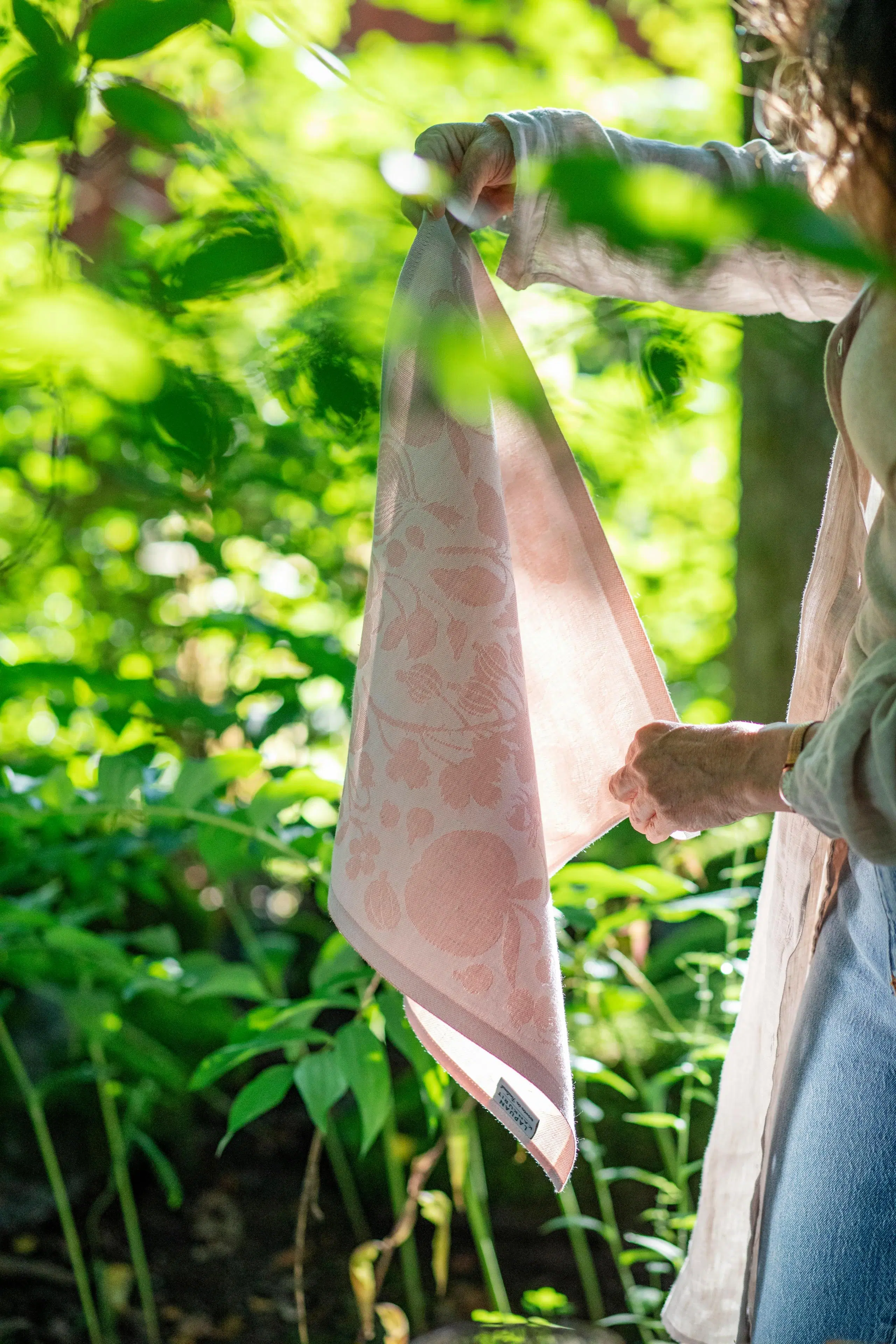 Lapuan Kankurit keittiöpyyhe-servietti Puutarha 46x46 cm valko-roosa pellava-puuvilla