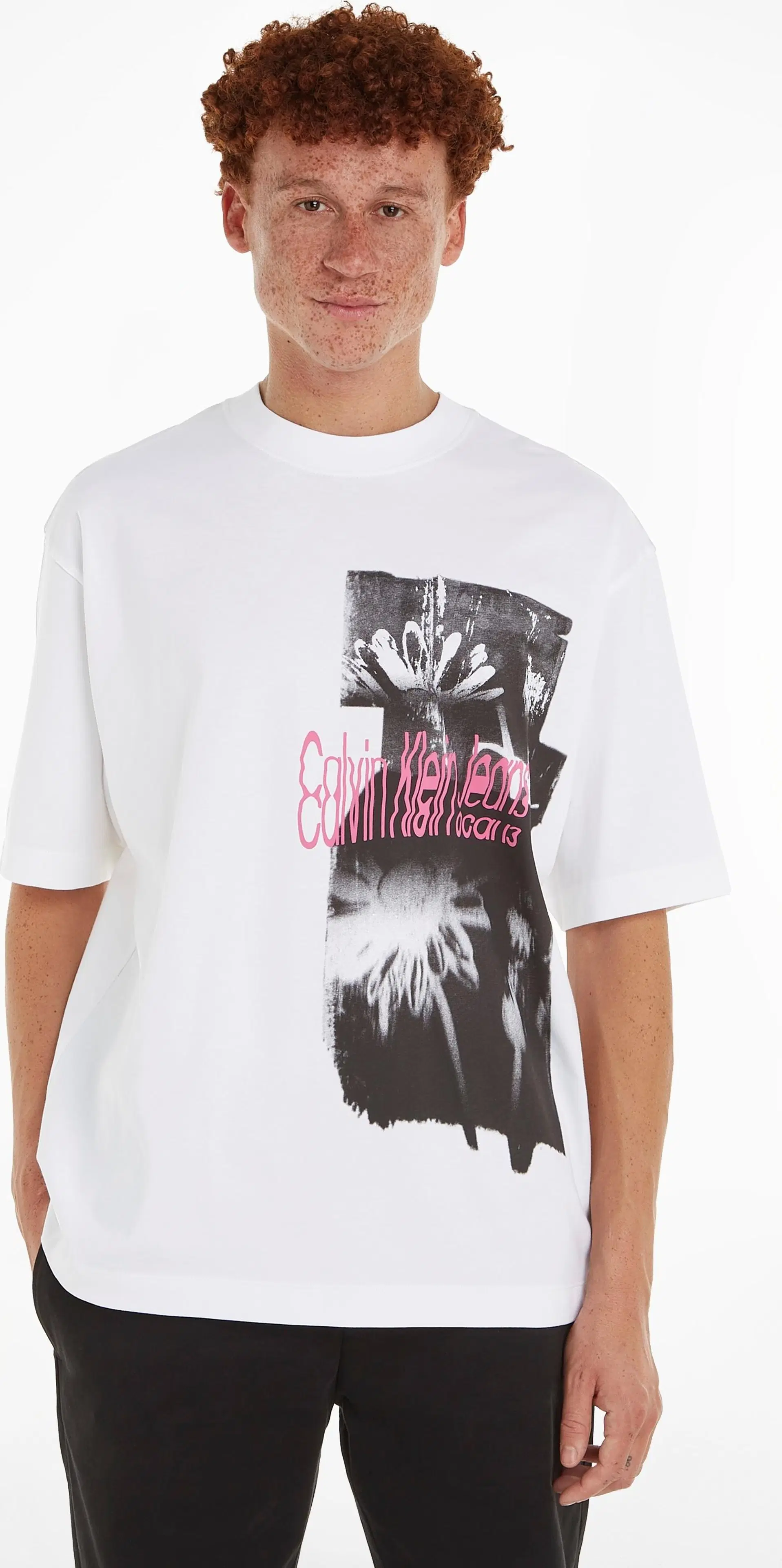 Calvin Klein jeans Disrupted floral graphic t-paita