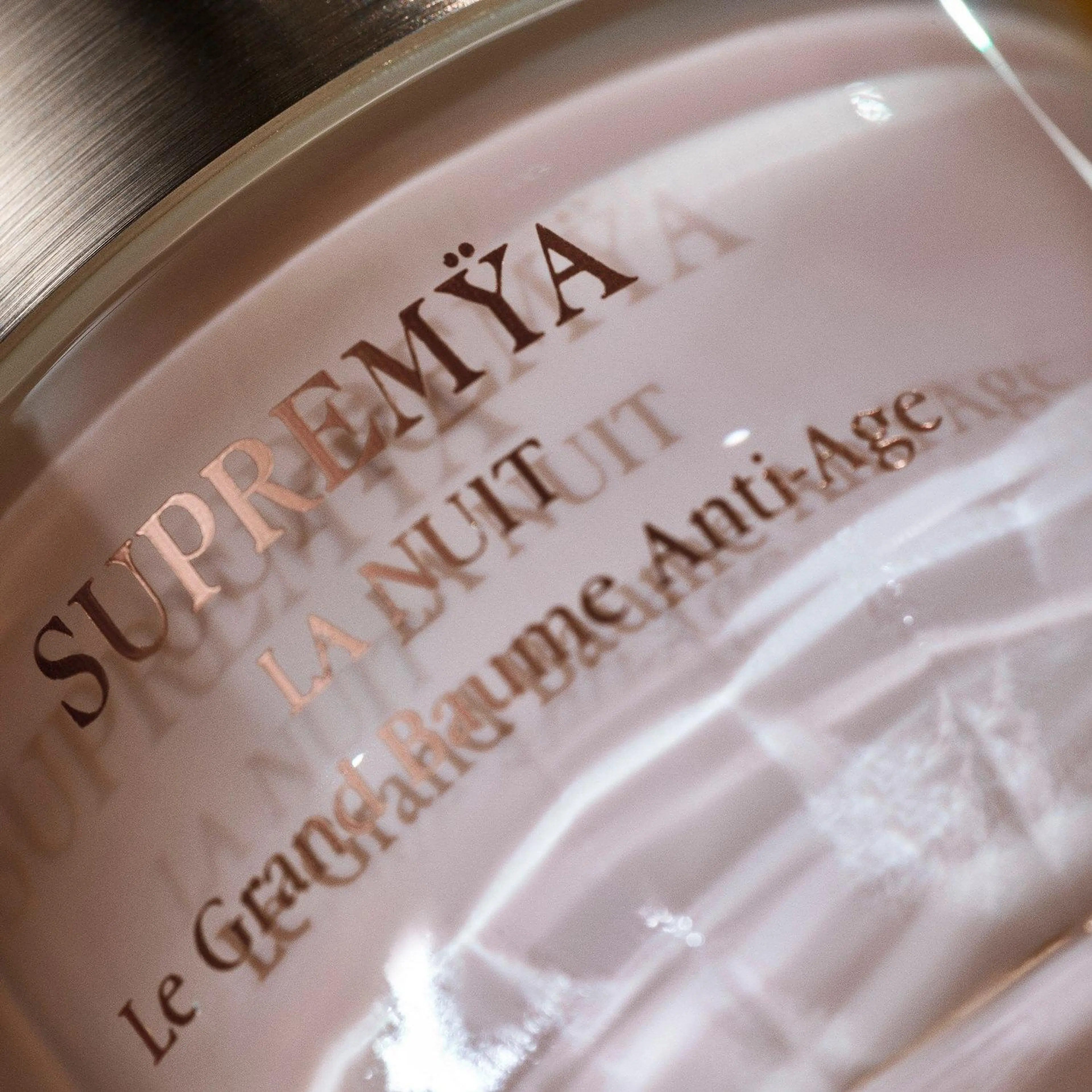 Sisley Supremÿa At Night Anti-Aging Cream yövoide 50 ml