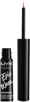 punainen eyeliner