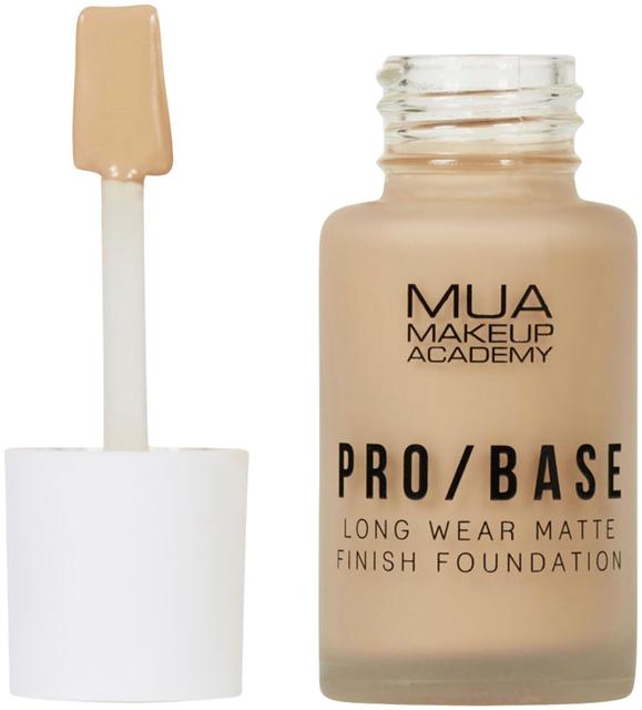 MUA Make Up Academy Pro Base Long Wear Matte Finish Foundation 30 ml 142 meikkivoide