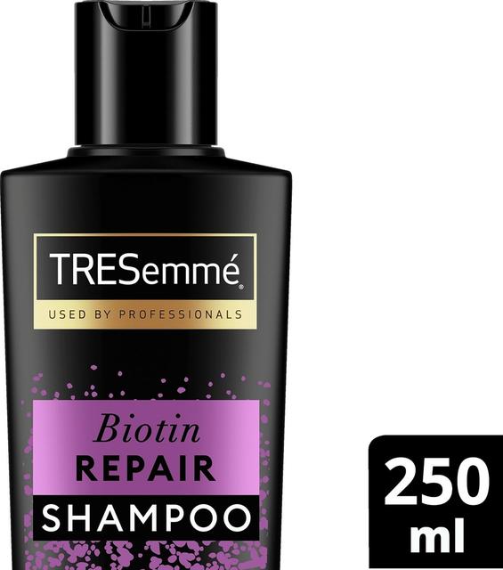 TRESemmé  Biotin Repair Shampoo  Korjaa ja uudistaa   250 ML