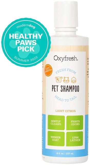 Oxyfresh Advanced  lemmikkishampoo koirille ja kissoille 2in1 237 ml