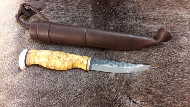 Wood jewel Premium puukko lahjarasiassa