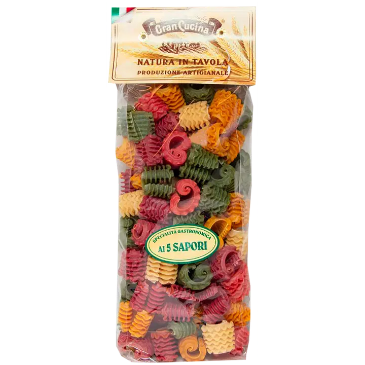 Makupasta viisi eri makua