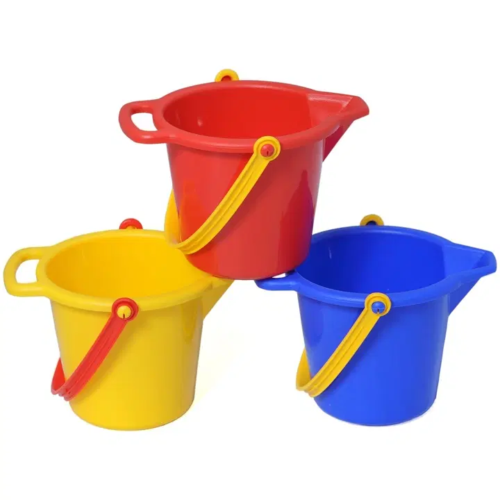 Plasto nokkasanko 1,4 litraa korkeus 14 cm, useita värivaihtoehtoja