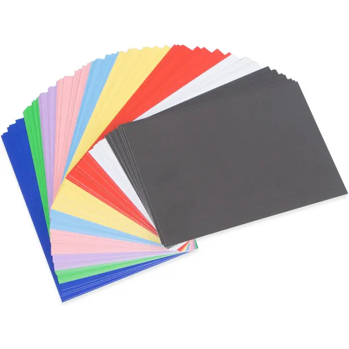 Askartelukartonkipaketti A6 210 g 70 kpl