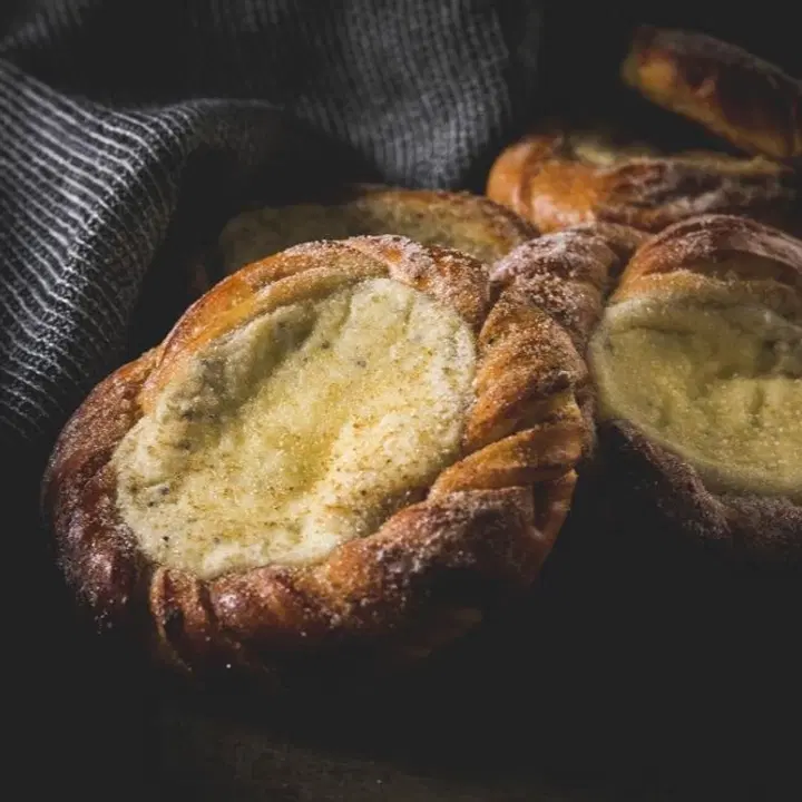 Patisserie Teemu Aura kardemummarahkapulla
