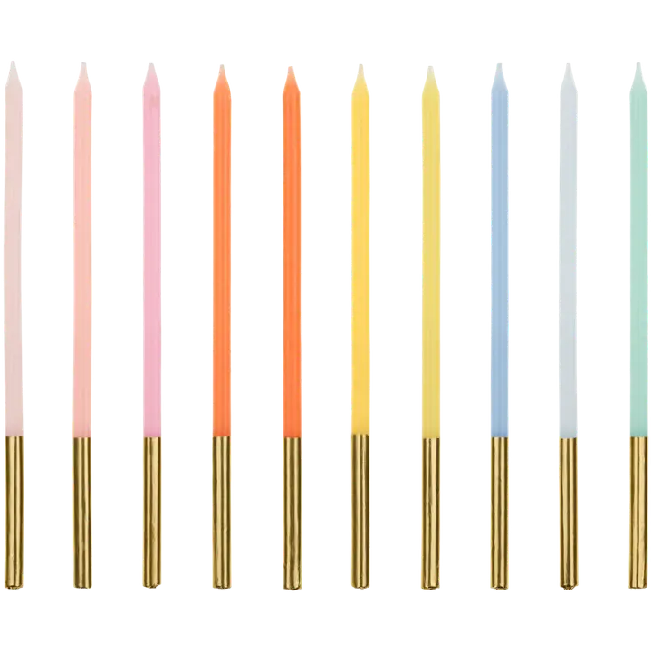Pastellinväriset kakkukynttilät, väriyhdistelmä metallikultaisella kärjellä, korkeus n. 14 cm