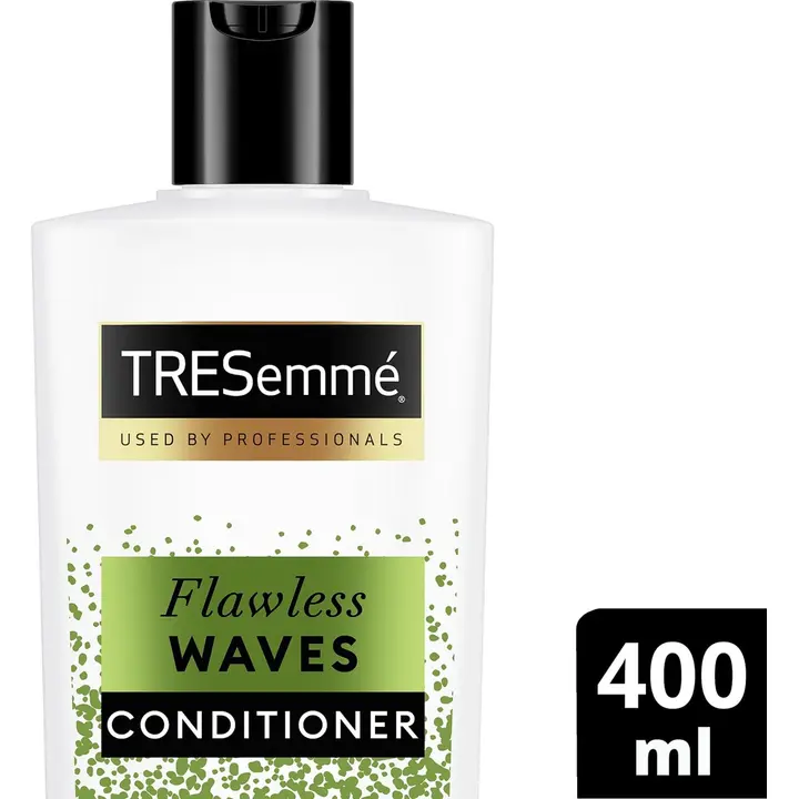 TRESemmé Flawless Waves Hoitoaine Ammattimaista laatua 400 ML