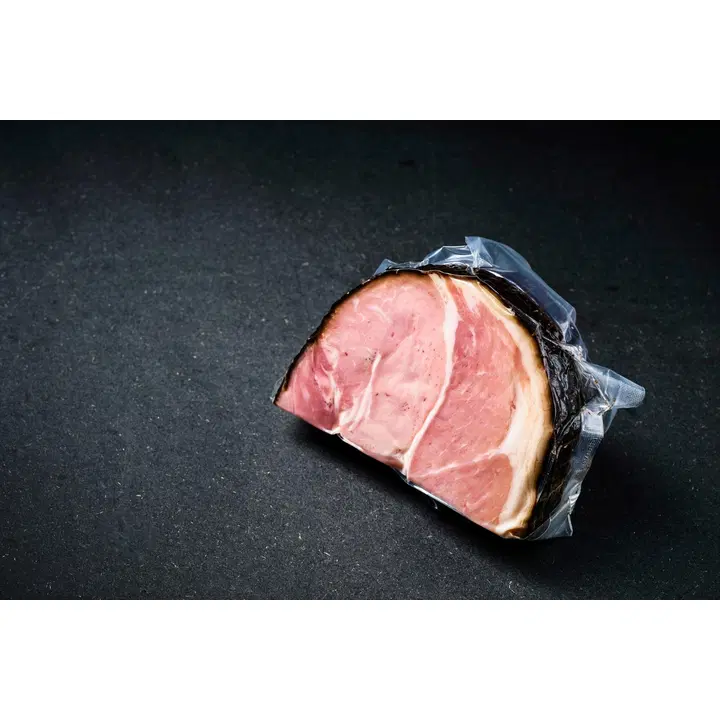 Herrgårds köttrökeri - lihasavustamo Savustettu kinkku, pala 400-500g