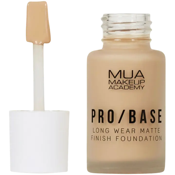 MUA Make Up Academy Pro Base Long Wear Matte Finish Foundation 30 ml 146 meikkivoide