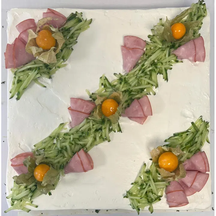 Linkosuon Leipomo kinkkuvoileipäkakku iso
