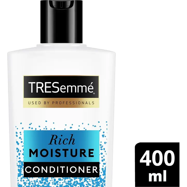 TRESemmé Rich Moisture Hoitoaine Ammattimaista laatua 400 ML