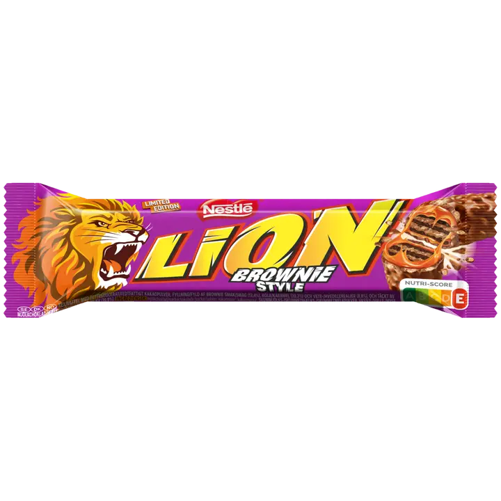 Nestlé Lion 40g vähärasvaista kaakaojauhetta sisältävä vohveli, brownien makuista täytettä, toffeeta ja vehnämuroja, kuorrutettu maitosuklaalla