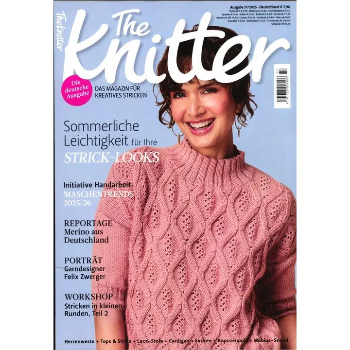 AJAKIRI THE KNITTER