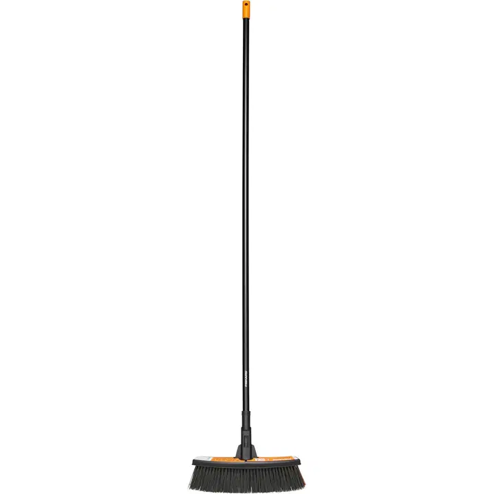 Õuehari Fiskars Solid M
