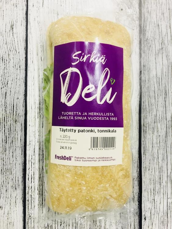 Täytetty patonki,tonnikala