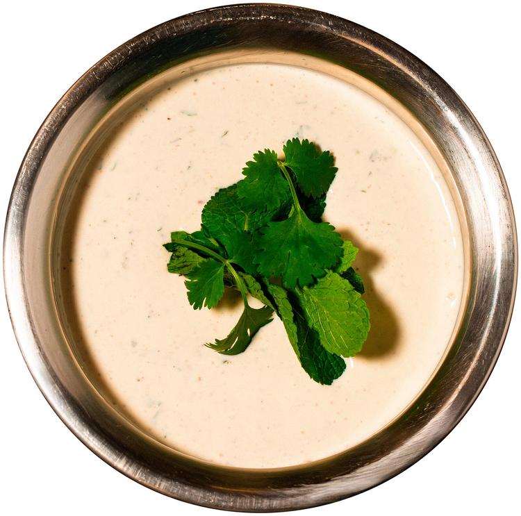 Dal's Kitchen Raita korianteri ja minttu