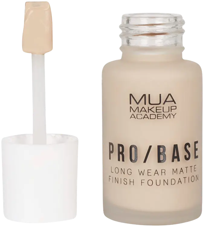 MUA Make Up Academy Pro Base Long Wear Matte Finish Foundation 30 ml 110 meikkivoide