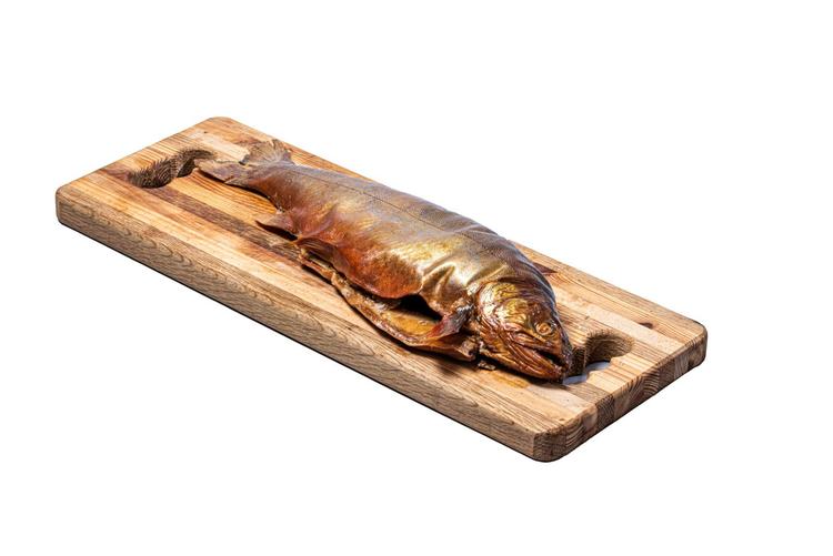 Lämminsavustettu nieriä