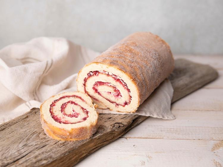 Kartanon leipä Mansikkakreemi kääretorttu 450g