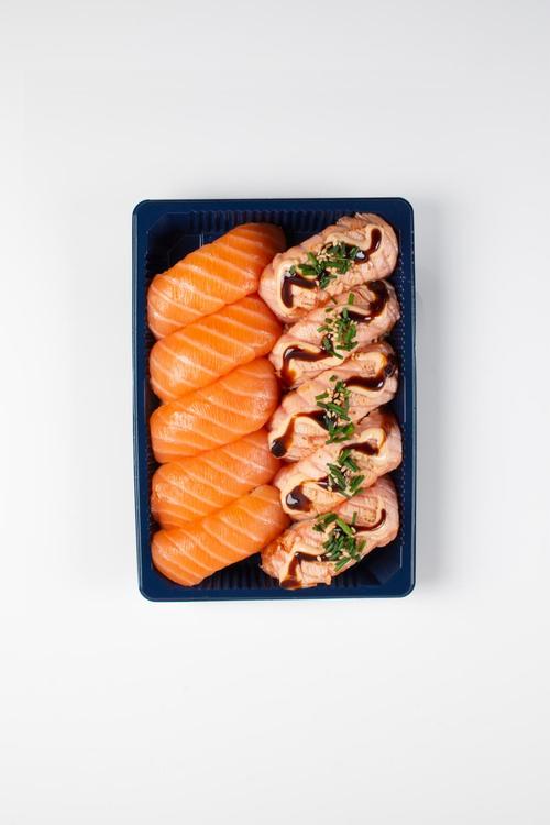 Sushi Daily grillattu lohinigiri MIX L