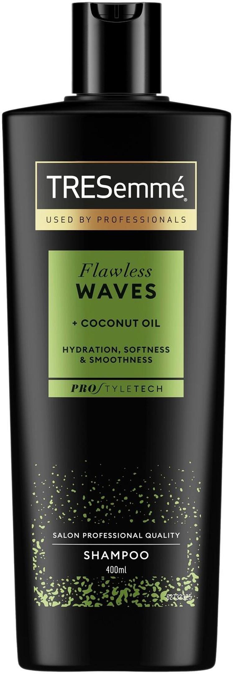 TRESemmé  Flawless Waves Shampoo  Ammattimaista laatua   400 ML