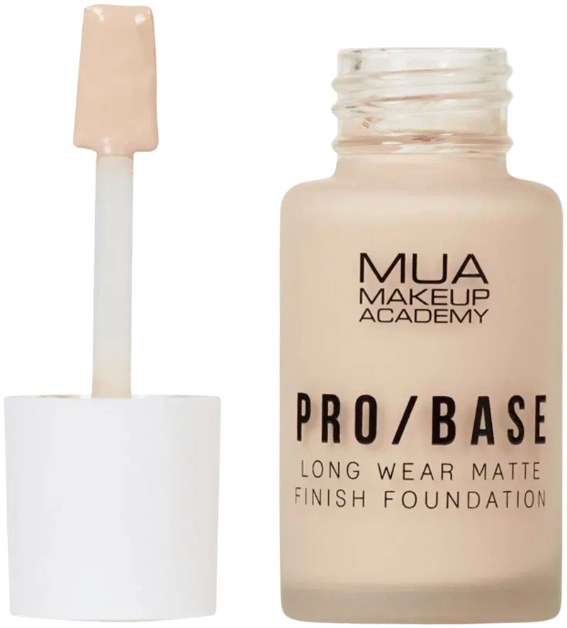MUA Make Up Academy Pro Base Стойкая тональная основа с матовым финишем 30 мл 102 тональная основа